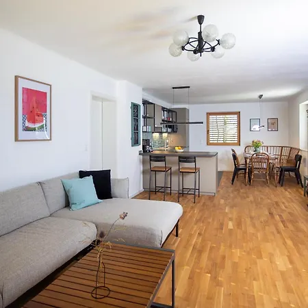 Tatil Evi Haus Malina *